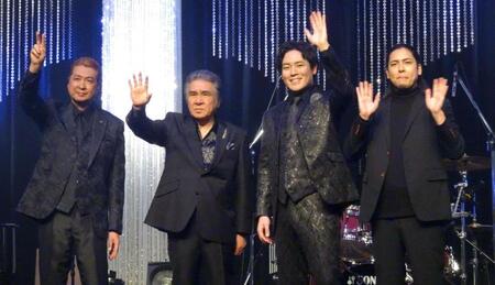 　ファミリーコンサートを行った（左から）山川豊、鳥羽一郎、木村徹二、木村竜蔵