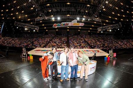 　公開収録を行った（左から）真弓孟之、正門良規、末澤誠也、永岡蓮王、小島健