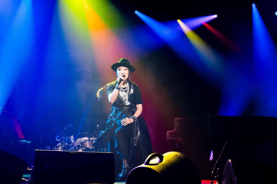 　苗場ライブを行った松任谷由実（撮影・田中聖太郎）