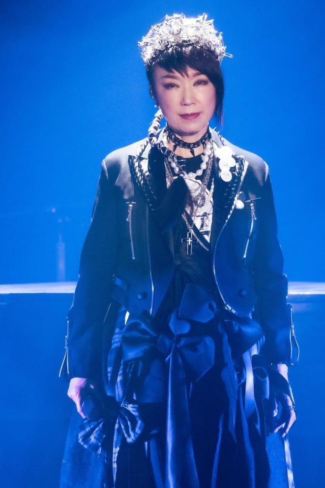 　苗場ライブを行った松任谷由実（撮影・田中聖太郎）