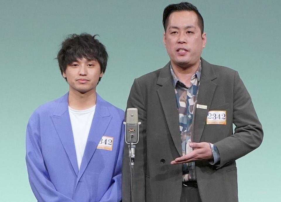 　エバース・佐々木隆史（左）と町田和樹