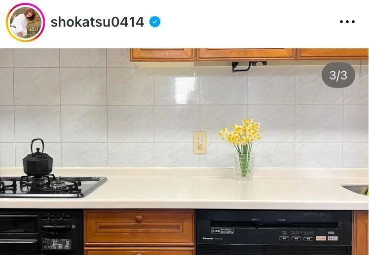 最後の弁当を作り終えたキッチン。２月７日の亜希のインスタグラム＠ｓｈｏｋａｔｓｕ０４１４より 