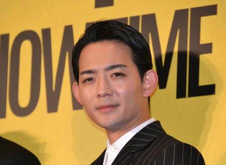 　公開記念舞台あいさつに登場した竜星涼