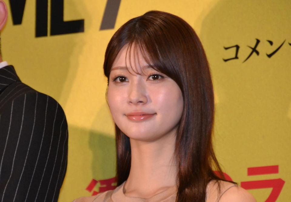 　公開記念舞台あいさつに登場した生見愛瑠