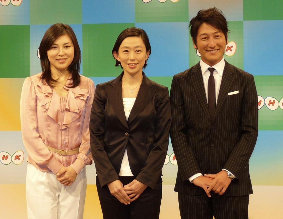 　２０１０年、人気アナウンサーだった與芝由三栄（左）らと