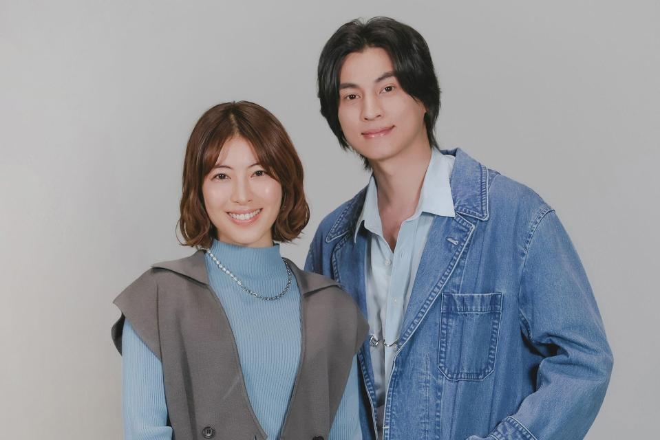 　テレ東ドラマ「トウキョウホリディ」にダブル主演する瀧本美織（左）とタイの俳優ガルフ・カナーウット【©「トウキョウホリディ」製作委員会】