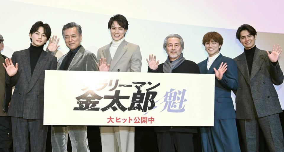 　公開記念舞台あいさつに集まった（左から）草川拓弥、榎木孝明、鈴木伸之、本田博太郎、白濱亜嵐、片寄涼太（撮影・園田高夫）