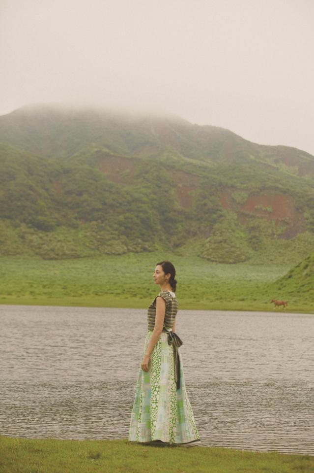 　「明日へのことば」中条あやみ／幻冬舎（撮影・尾身沙紀）