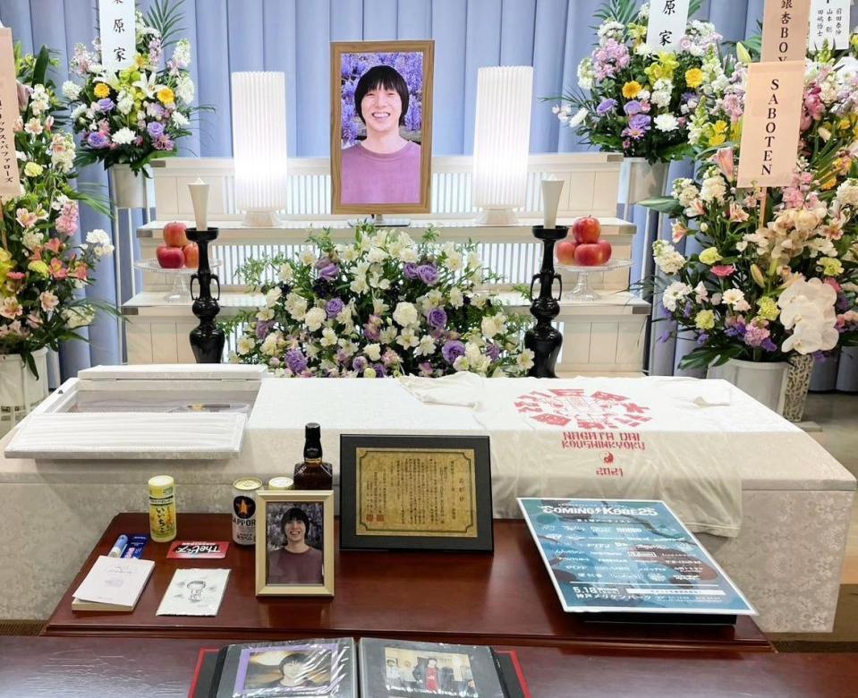 　ガガガＳＰ・桑原康伸さん葬儀で設営された祭壇