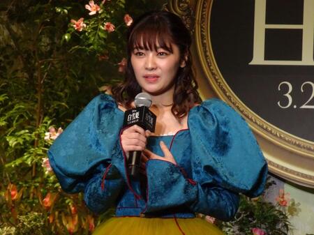 　映画「白雪姫」吹替版声優を務めた吉柳咲良