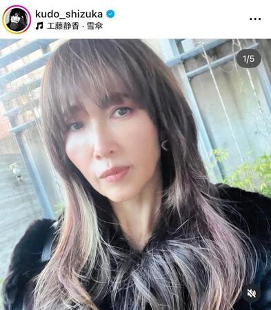 素敵な庭もチラリ。コーチのバッグも披露した工藤静香のインスタグラム＠ｋｕｄｏ＿ｓｈｉｚｕｋａより