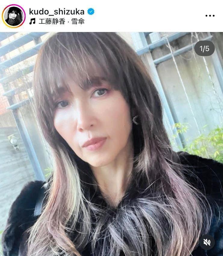 素敵な庭もチラリ。コーチのバッグも披露した工藤静香のインスタグラム＠ｋｕｄｏ＿ｓｈｉｚｕｋａより