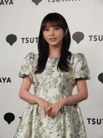 　上品なワンピース姿で登場した乃木坂４６の与田祐希