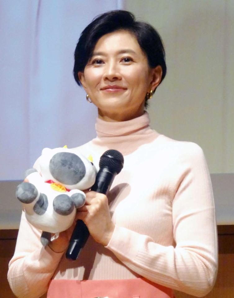 菊川怜 離婚発表後初の公の場 子どもたちには金融教育「雑巾がけ ...