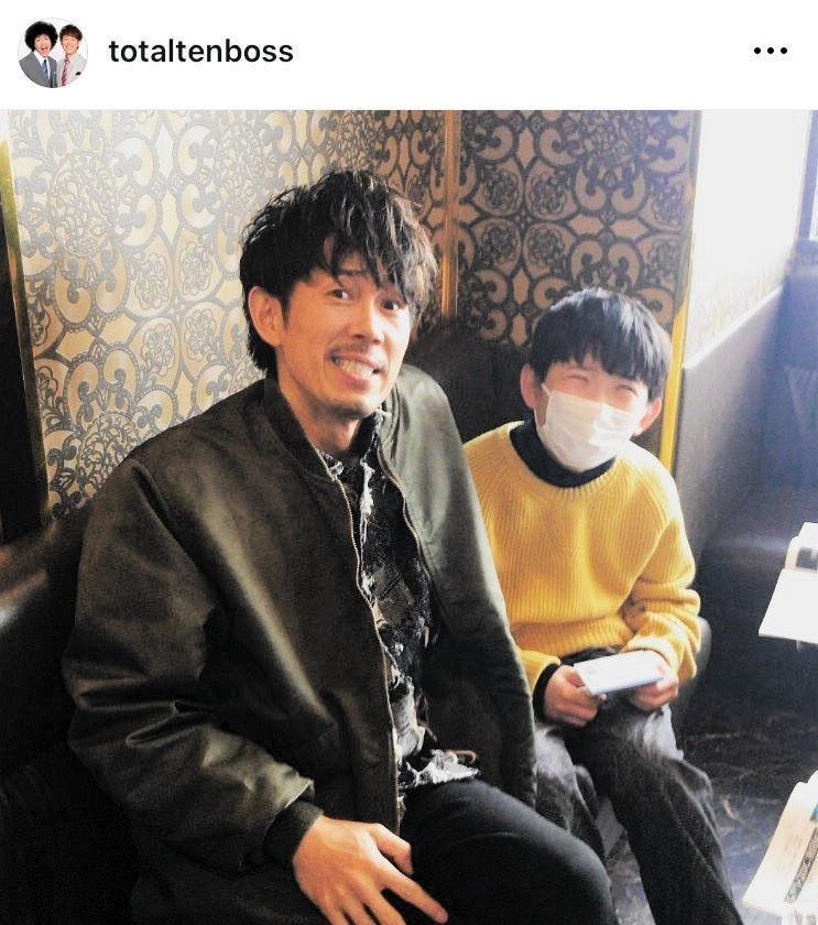 　トータルテンボスの公式インスタグラム＠ｔｏｔａｌｔｅｎｂｏｓｓ（２１年２月）より 