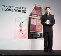 　新商品をＰＲする平野紫耀（撮影・園田高夫）