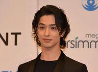 　「第７９回毎日映画コンクール」贈呈式に登場した横浜流星