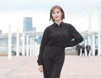 　ポーズを決める王林（撮影・金田祐二）