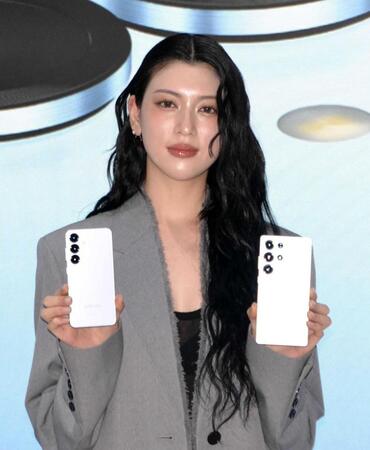 　イベントに登場した三吉彩花