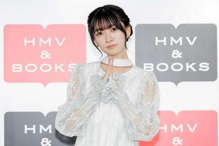 　写真集の発売記念イベントを行った鈴原希美