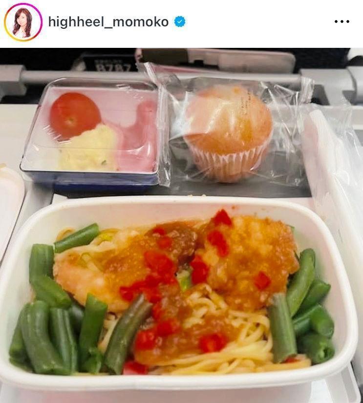 　モモコのインスタグラム＠ｈｉｇｈｈｅｅｌ＿ｍｏｍｏｋｏ（２月１３日付）より 