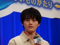 　「映画　ドラえもん　のび太の絵世界物語」の完成披露試写会に出席した鈴鹿央士