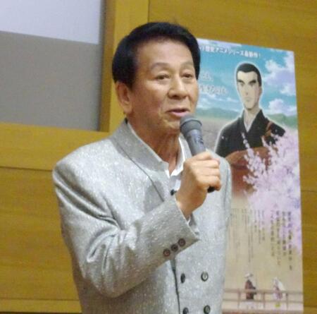 　講演した杉良太郎