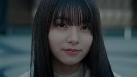 　乃木坂４６の６期生として公開された森平麗心