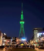 　ライトアップされた中部電力ＭＩＲＡＩ　ＴＯＷＥＲ