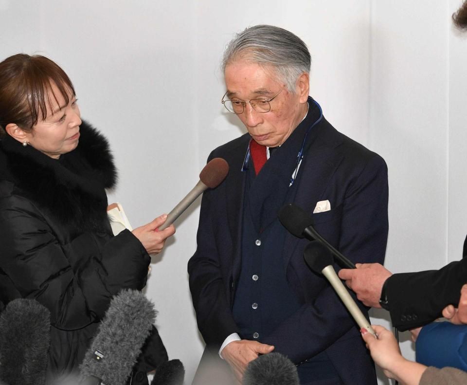 　悲痛な表情の堺正章