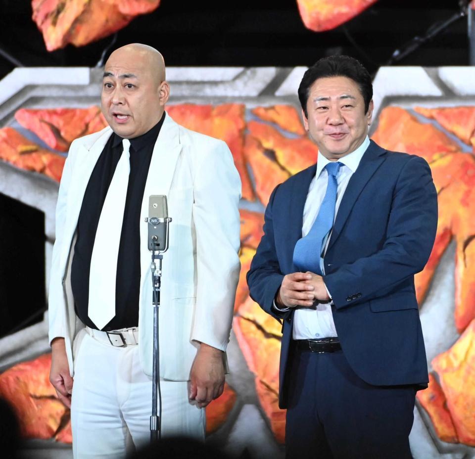 　錦鯉の長谷川雅紀（左）と渡辺隆＝２０２４年１２月