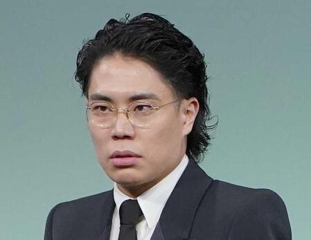 　オンラインカジノで賭博したことに関して謝罪した令和ロマン・高比良くるま