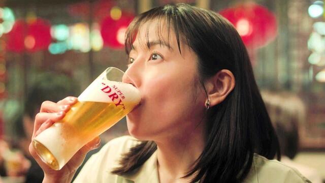 長澤まさみ驚き「キンキンのSUPERDRY」 「アサヒスーパー