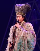 　映画「パリピ孔明」のイベントに登場した向井理