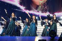 　卒業コンサートで魅了した乃木坂４６の与田祐希（中央）らⓒ鈴木健太（ＫＥＮＴＡ　Ｉｎｃ．）