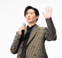 　舞台あいさつを行ったＳｎｏｗ　Ｍａｎ・目黒蓮