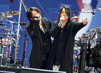　ＧＬＡＹのＴＥＲＵ（左）とＬＵＮＡ　ＳＥＡのＲＹＵＩＣＨＩ