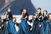 　卒業コンサートで魅了した与田祐希（中央）　©鈴木健太（ＫＥＮＴＡ　Ｉｎｃ．）