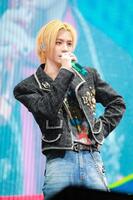 　ＢＯＹＮＥＸＴＤＯＯＲのＬＥＥＨＡＮ　（Ｐ）＆（Ｃ）　ＫＯＺ　Ｅｎｔｅｒｔａｉｎｍｅｎｔ．