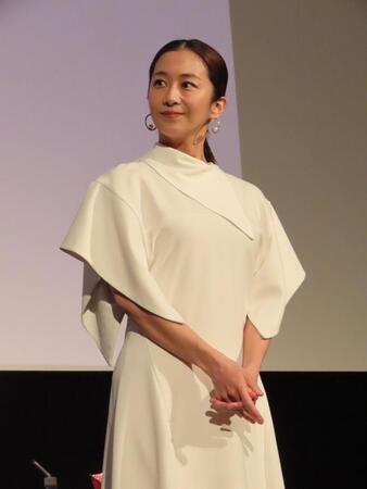 　舞台あいさつに出席した優香