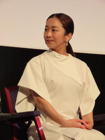 　舞台あいさつに出席した優香