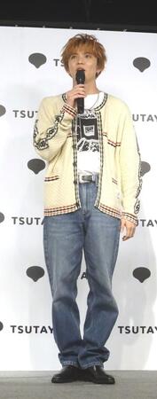 　「ＴＡＩＫＩ　ＭＡＧＡＺＩＮＥ」を発売したＦＡＮＴＡＳＴＩＣＳの佐藤大樹