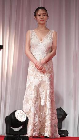 　プレゼンターを務めた井口綾子（撮影・佐々木彰尚）