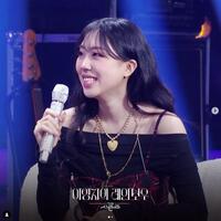 　「Ｔｈｅ　Ｓｅａｓｏｎｓ」公式インスタグラム＠ｔｈｅｓｅａｓｏｎｓ２０２３より　パク・ボゴムへバトンを渡すイ・ヨンジ