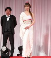 　プレゼンターを務める熊田曜子（撮影・佐々木彰尚）