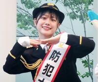 　みなとみらい音頭を踊る森山未唯（２０２４年）