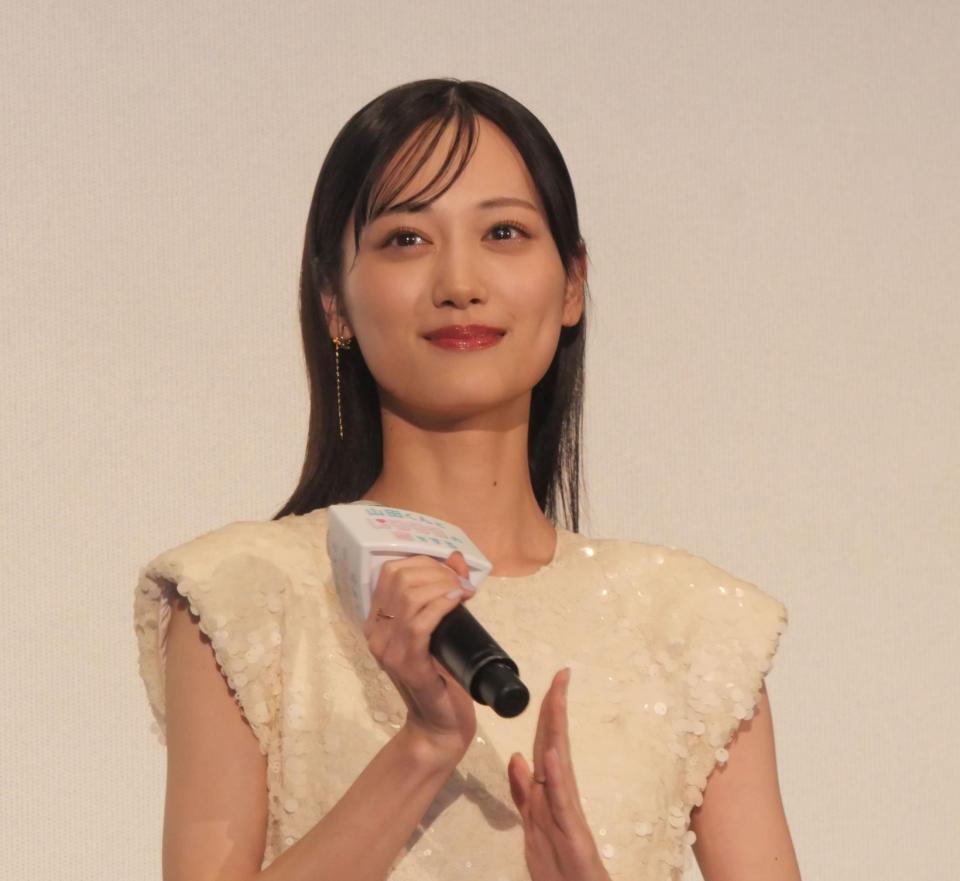 　イベントに出席した山下美月