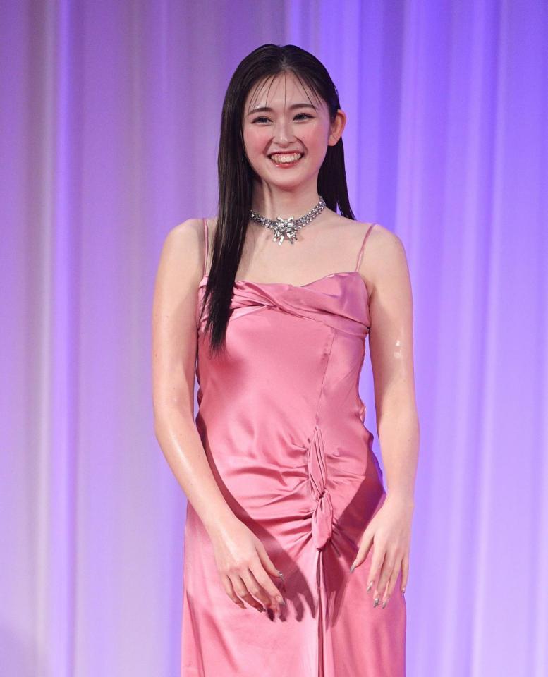 　プレゼンターを務めたゆうちゃみ（撮影・佐々木彰尚）