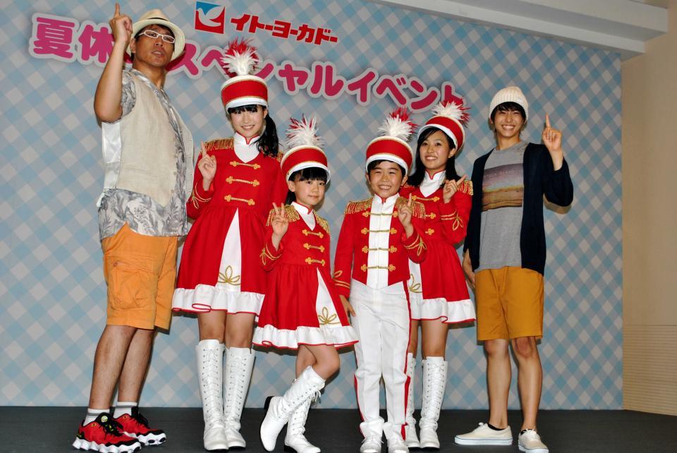 　イベントに登場した（左から）古坂大魔王、前島亜美、芦田愛菜、鈴木福、重本ことり、高野洸＝１４年８月