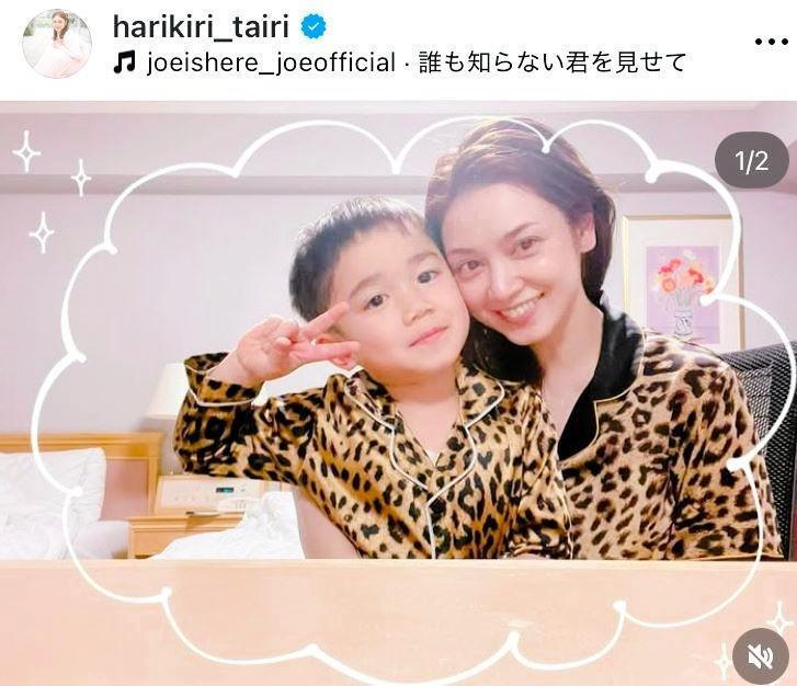 　バンビーノとママ。平愛梨のインスタグラム＠ｈａｒｉｋｉｒｉ＿ｔａｉｒｉ（２月２７日付）より